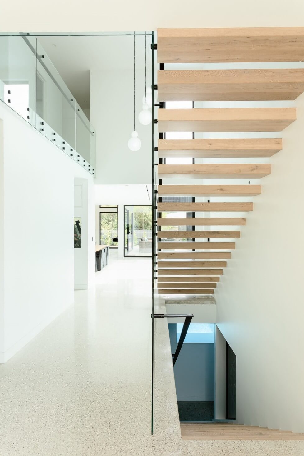 Shui Painting Gallery - White Painted Wall Lumber Stair Case